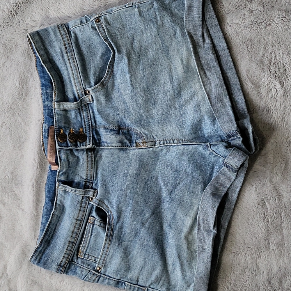 Highway Jeans Shorts.(A)